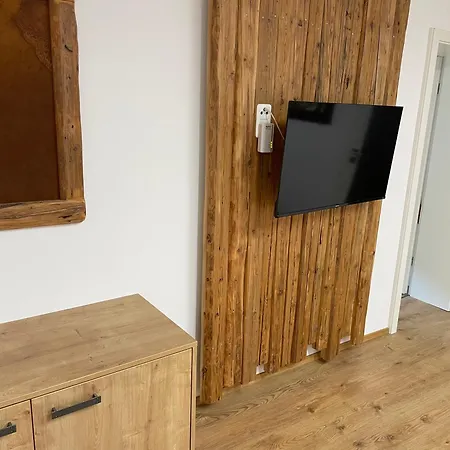 Moderne Grosse 2 Raumwohnung Mit Wlan, Vollausgestattete Kueche